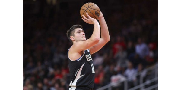 Milwaukee Bucks cae al No. 2 después de la derrota ante Atlanta Hawks